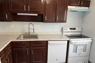 286 Monticello Dr, Branford, CT 06405 - Photo 2