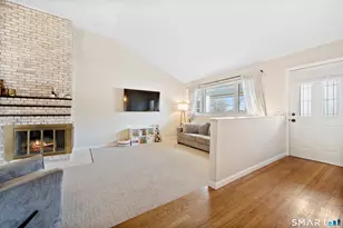 130 Wood Ridge Dr, Stamford, CT 06905 - Photo 2