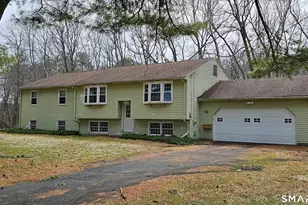 121 Hoskins Rd, Simsbury, CT 06070 - Photo 2