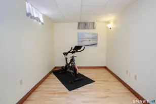 10 Ridgewood Dr, Suffield, CT 06093 - Photo 36