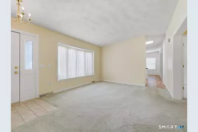 18 Hillcrest Drive, Montville, CT 06382 - Photo 4