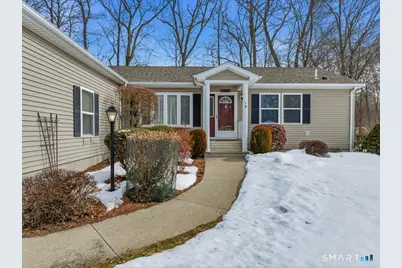 18 Hillcrest Drive, Montville, CT 06382 - Photo 2