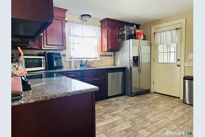 270 Pearl Street, Enfield, CT 06082 - Photo 6