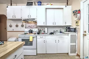 225 Meriden Rd, Waterbury, CT 06705 - Photo 28