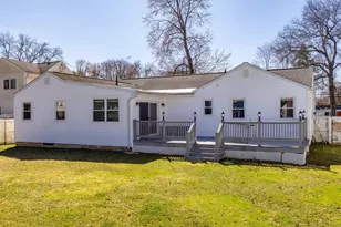 72 Mohegan Dr, West Hartford, CT 06117 - Photo 22