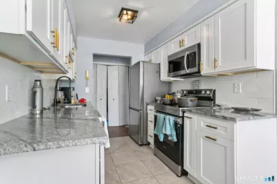 200 Woodmont Avenue #APT 121, Bridgeport, CT 06606 - Photo 4