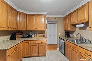 43 Collingsdale Dr, Milford, CT 06461 - Photo 14