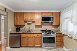 43 Collingsdale Dr, Milford, CT 06461 - Photo 12