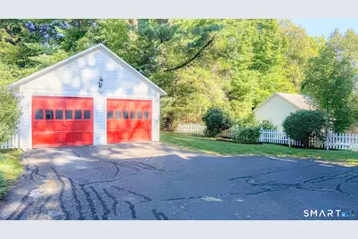 34 Hamilton Avenue, Watertown, CT 06795 - Photo 2