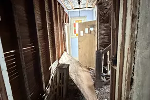 83 Maple St, Norwich, CT 06360 - Photo 8