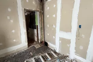 83 Maple St, Norwich, CT 06360 - Photo 12