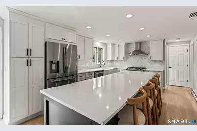 15 Berkshire Drive, Brookfield, CT 06804 - Photo 4