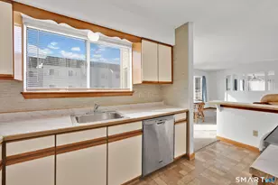 23 Staffordshire Commons Dr, Wallingford, CT 06492 - Photo 8