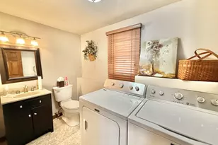 28 Elmwood Dr, Seymour, CT 06483 - Photo 26