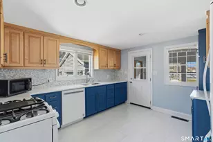 20 Browning Ave, Newington, CT 06111 - Photo 6