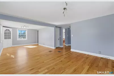 20 Browning Avenue, Newington, CT 06111 - Photo 8