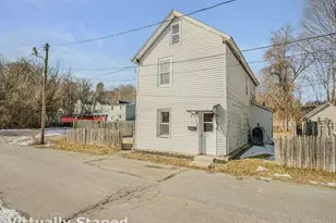 23 Rose St, Norwich, CT 06360 - Photo 2