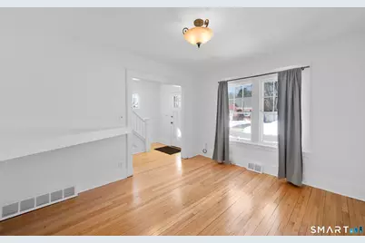 16 Goodsell Street, West Hartford, CT 06110 - Photo 8
