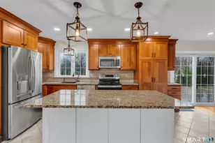 194 Robin Ln, Cheshire, CT 06410 - Photo 10