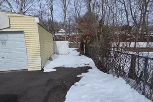 126 W Helen St, Hamden, CT 06514 - Photo 4