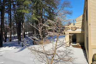 9 Putnam Ln, Avon, CT 06001 - Photo 2