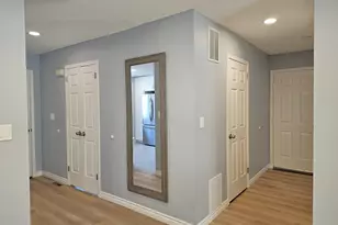 9 Putnam Ln, Avon, CT 06001 - Photo 12