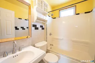 360 Saunders Ave, Bridgeport, CT 06606 - Photo 6