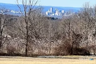 31 Accornero Ln, Glastonbury, CT 06073 - Photo 1