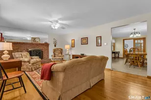 6 Carriage Dr, North Haven, CT 06473 - Photo 4