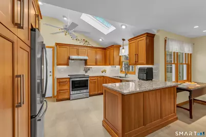 6 Carriage Drive, North Haven, CT 06473 - Photo 8