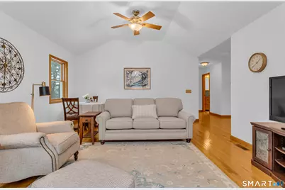 6 Carriage Drive, North Haven, CT 06473 - Photo 16