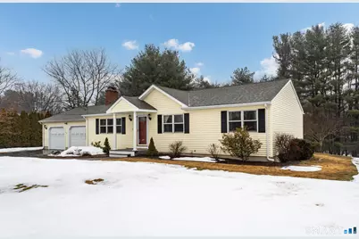 6 Carriage Drive, North Haven, CT 06473 - Photo 2