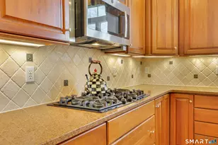 9 White Oak Ln, Avon, CT 06001 - Photo 10