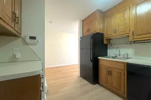 666 Broad St, Meriden, CT 06450 - Photo 12