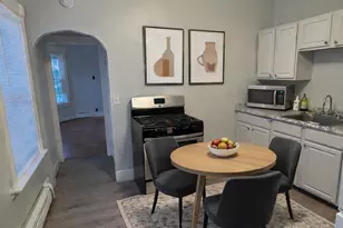 197 Edgewood St, Hartford, CT 06112 - Photo 8