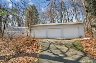 189 Crane Hollow Rd, Bethlehem, CT 06751 - Photo 4