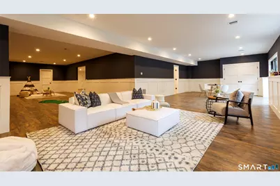 729 Smith Ridge Road, New Canaan, CT 06840 - Photo 18