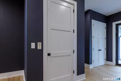 729 Smith Ridge Road, New Canaan, CT 06840 - Photo 16