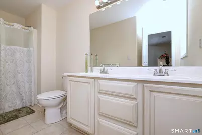 8 Hill Street, East Haven, CT 06512 - Photo 32