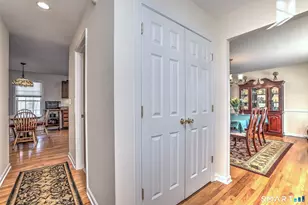 8 Hill St, East Haven, CT 06512 - Photo 10