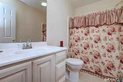 8 Hill Street, East Haven, CT 06512 - Photo 36