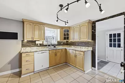 41 Oak Street, East Hartford, CT 06118 - Photo 6