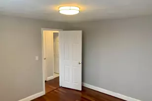 1070 E Main St, Stamford, CT 06608 - Photo 8