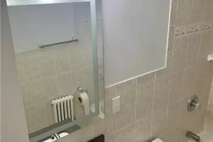 1070 E Main St, Stamford, CT 06608 - Photo 12