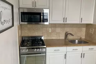 1070 E Main St, Stamford, CT 06608 - Photo 2