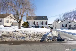 454 S Curtis St, Meriden, CT 06450 - Photo 2