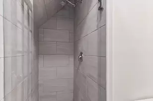 27 5th St, Stamford, CT 06905 - Photo 22