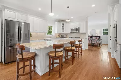 570 Unquowa Road, Fairfield, CT 06824 - Photo 10