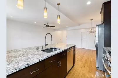 70 Strawberry Hill Avenue #APT 2-2B, Stamford, CT 06902 - Photo 6
