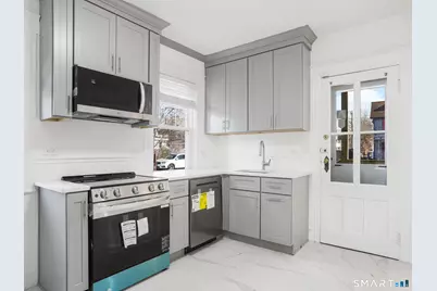 27 5th Street #1, Stamford, CT 06905 - Photo 4